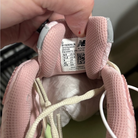 New Balance Pink and Cream 1906r - Picture 5 of 7